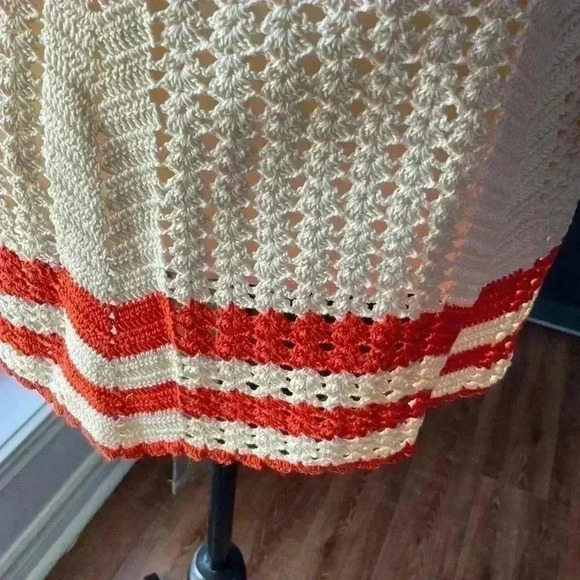 VINTAGE never worn crochet apron - Picture 2 of 5